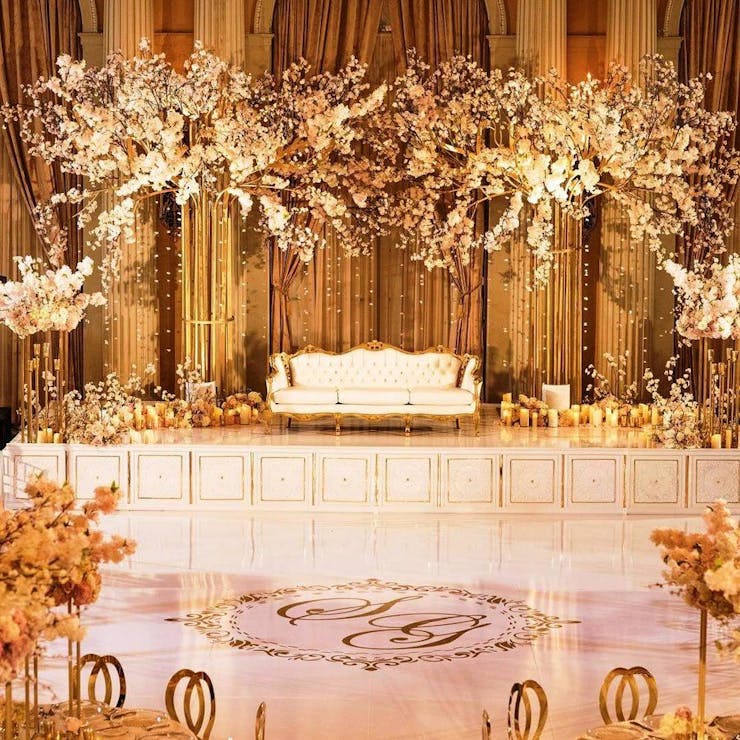 Rustic Theme Reception Stage Décor