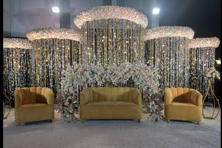 Shimmery Bengali Wedding decor