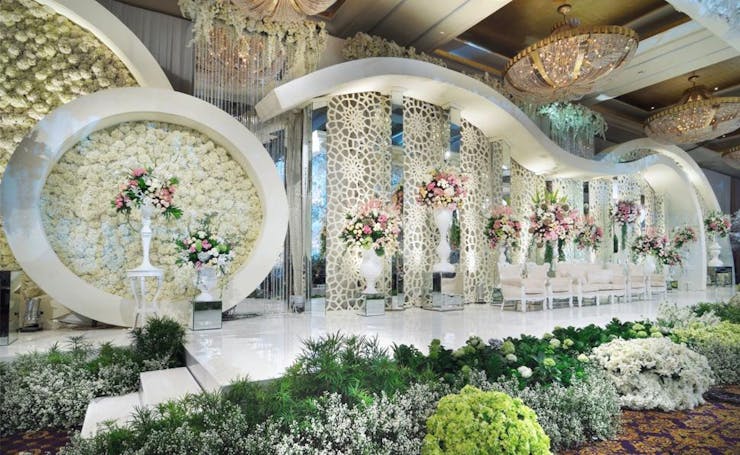 stunning wedding stage decoration