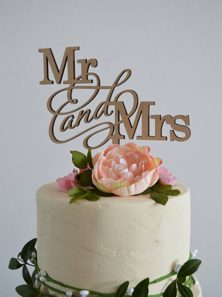 latest wedding cake design
