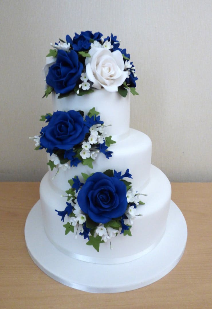 floral wedding cake design