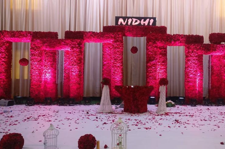 Burgundy wedding theme
