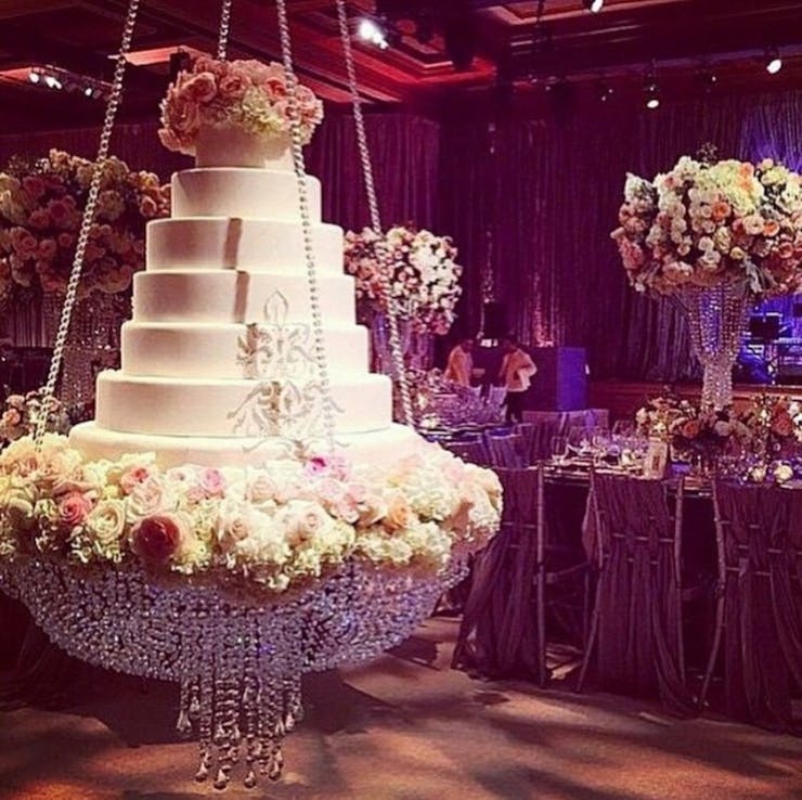 chandelier wedding cake design