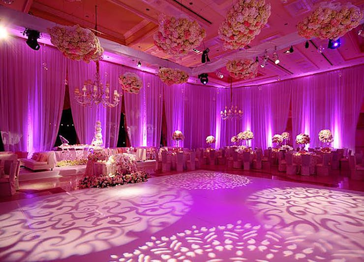 unique dance floor for wedding