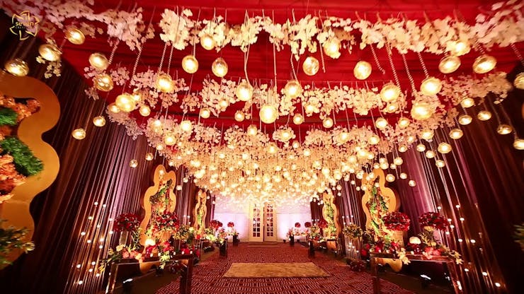 latest wedding entrance decoration themes