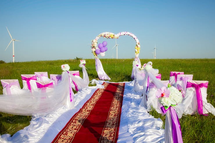 Outdoor mehendi ceremony
