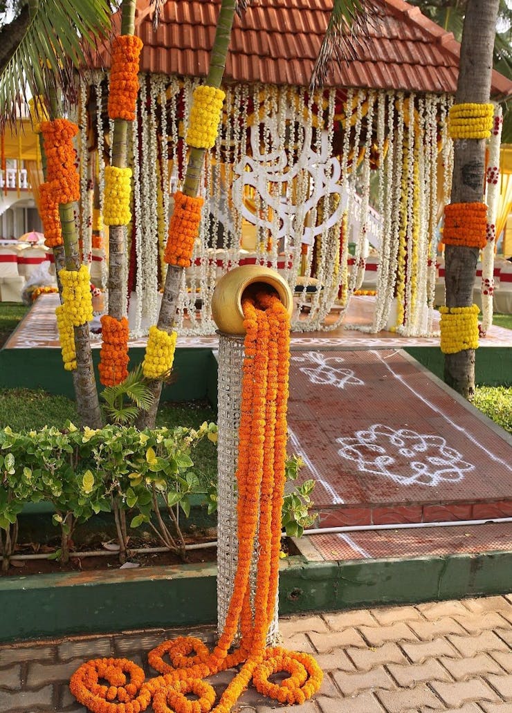 floral pre wedding decoration ideas