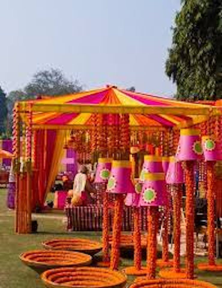 Create A Theme with Dreamy Canopy