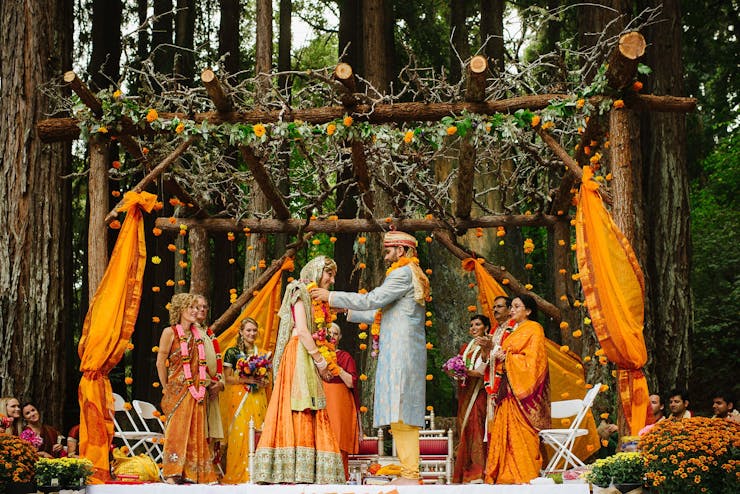 simplistic wedding mandap decor