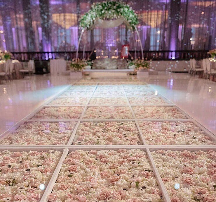 elegant dance floor for wedding