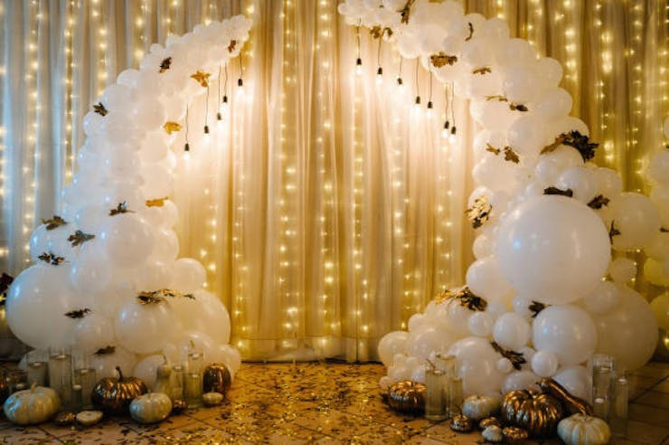Top 11 Unique Balloon Arch Decoration Ideas For Your Special Day