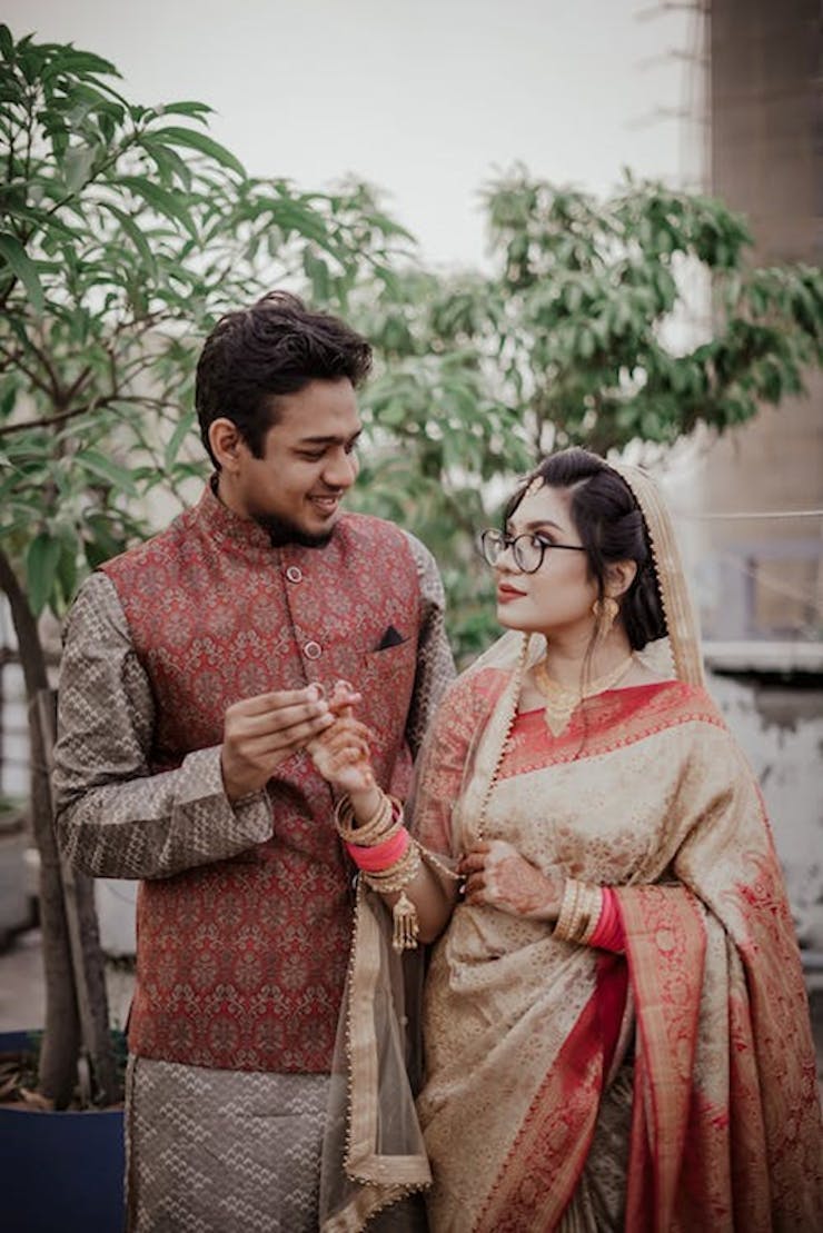 13. Paithani Saree in Bengali Wedding Dress:
