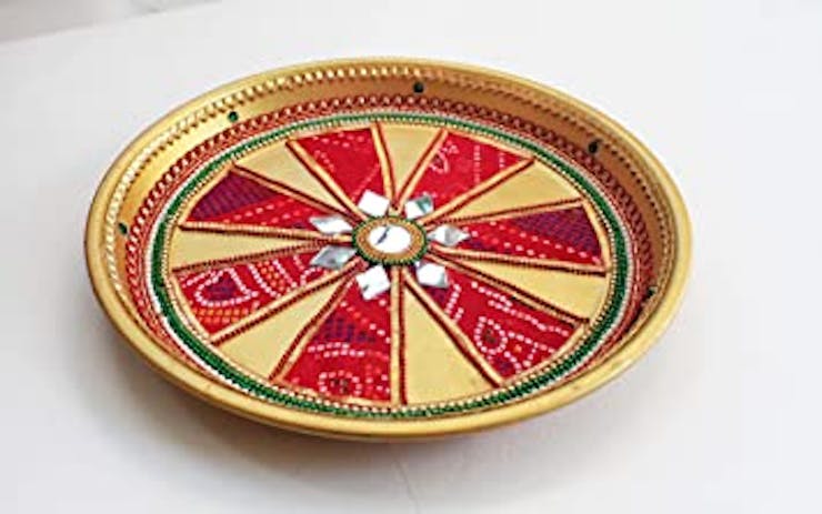 mehndi plate decoration ideas at home