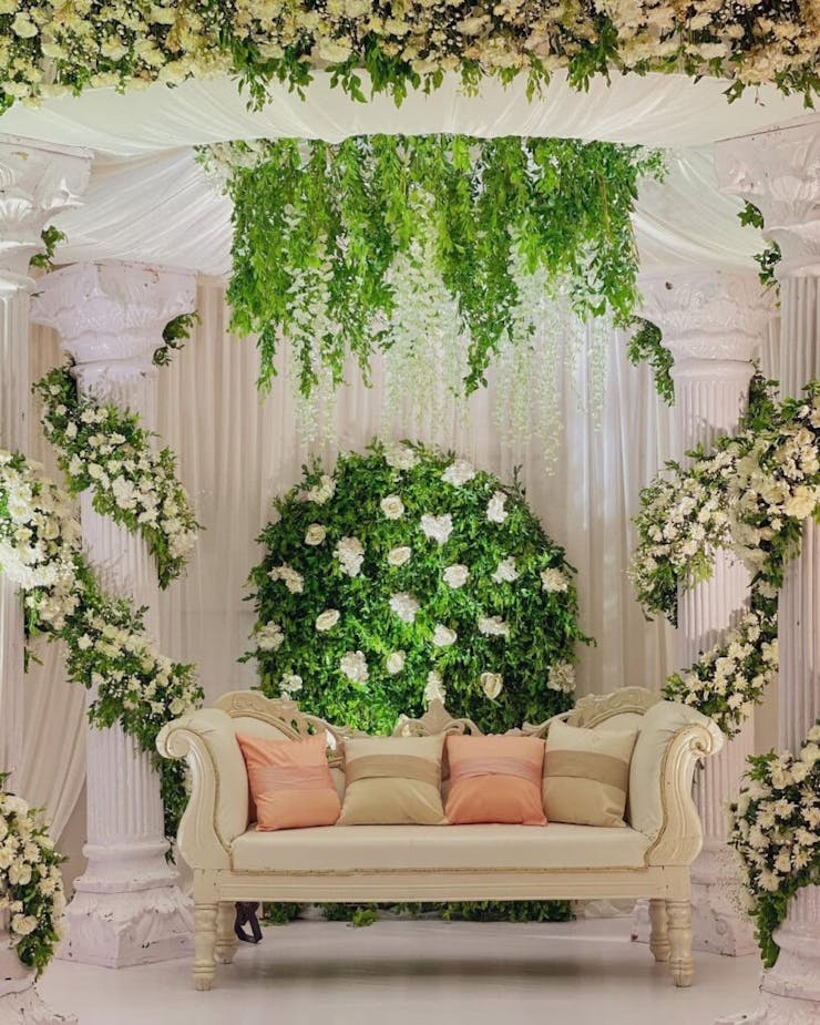 Tropical Theme Reception Stage Décor