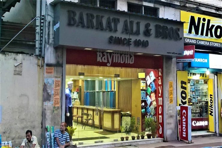 market for customized outfits in kolkata