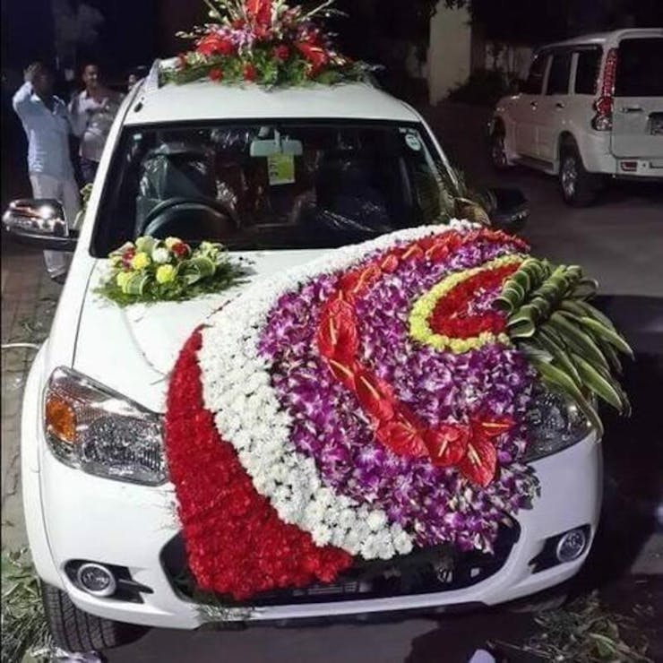 car flower decoration