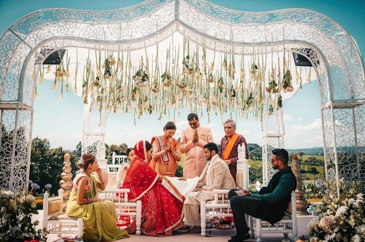 Tassel Ceiling Décor ideas for wedding