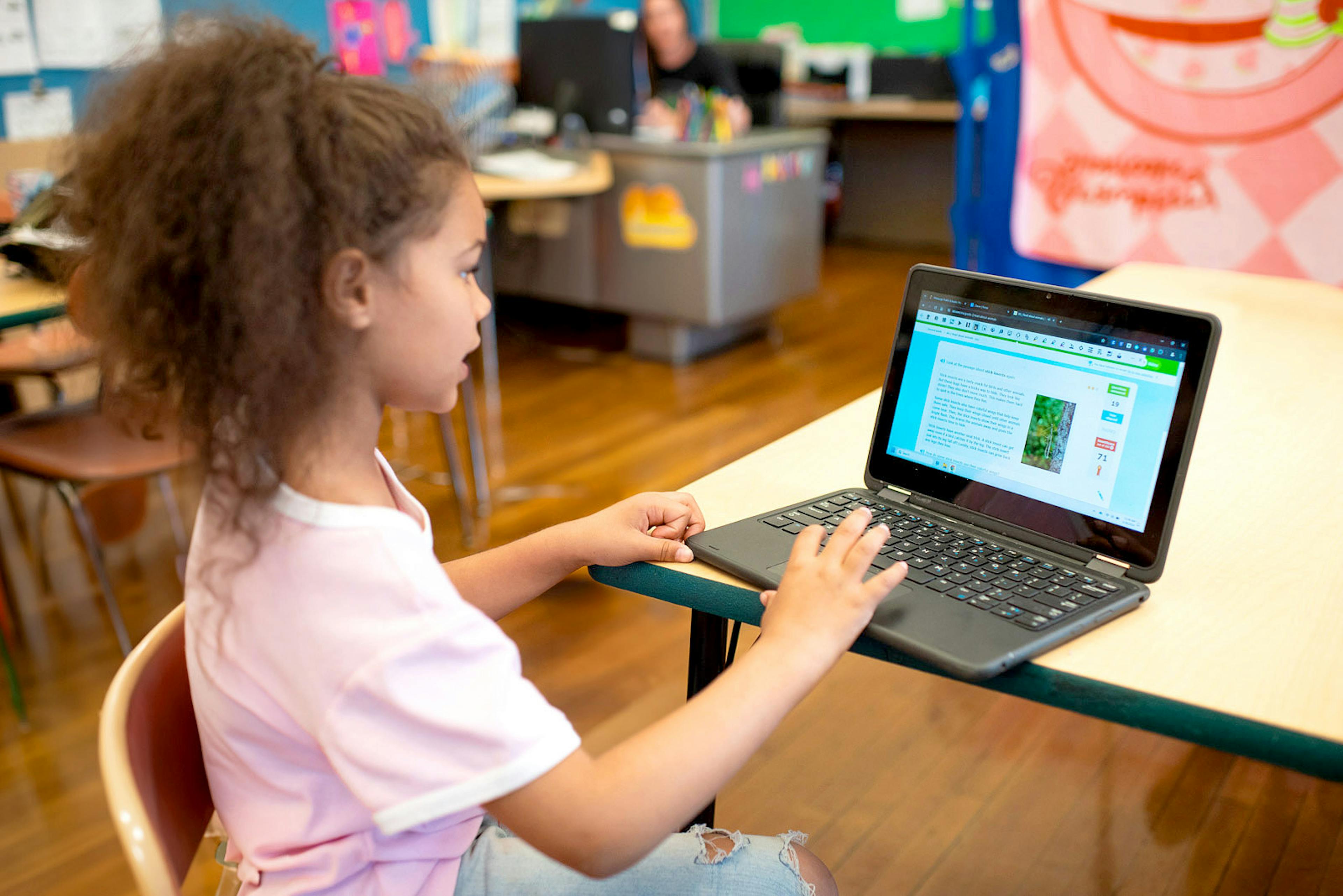 A student is using Read&Write on a laptop