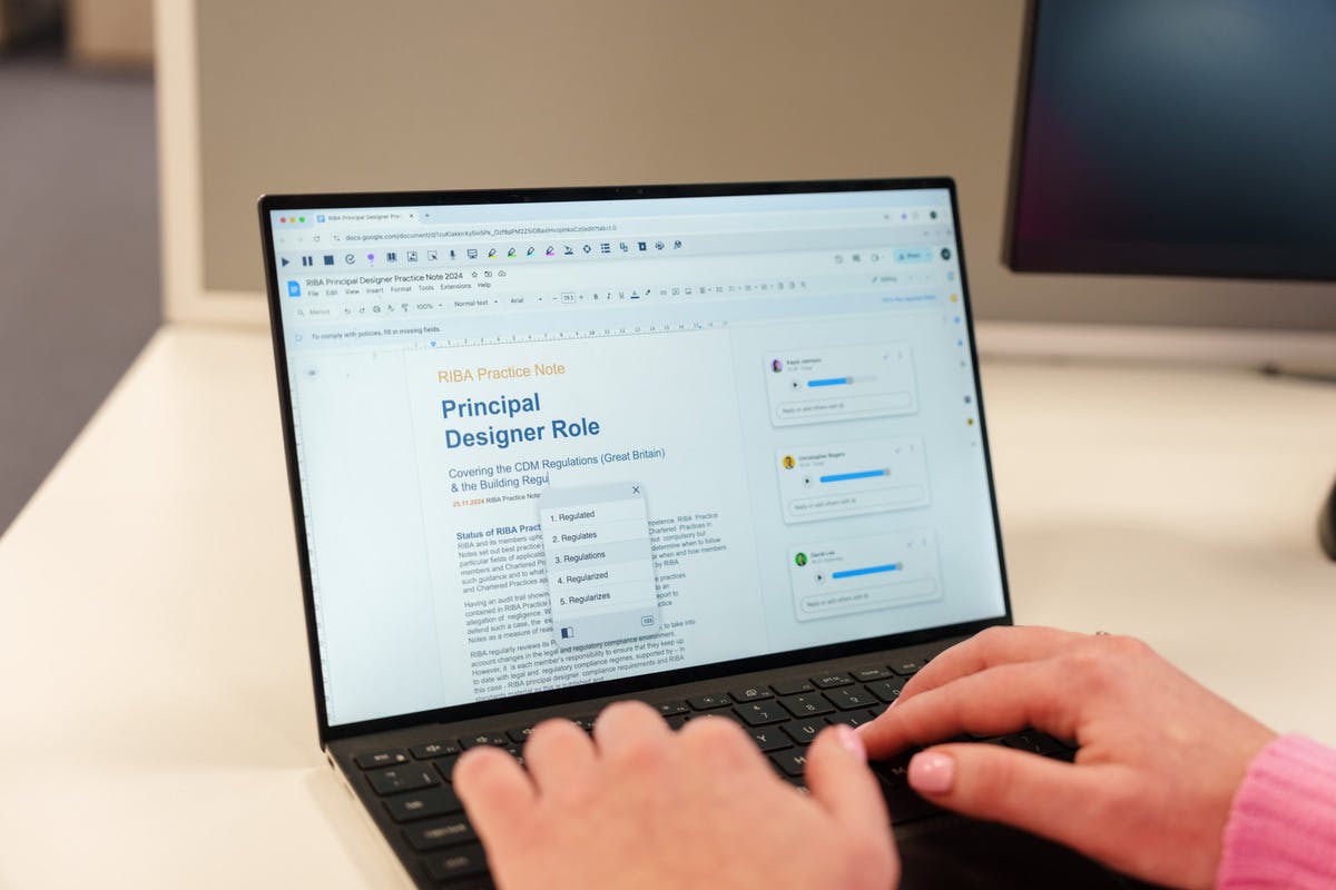 Read&Write Voice Notes and Word Prediction feature on a laptop