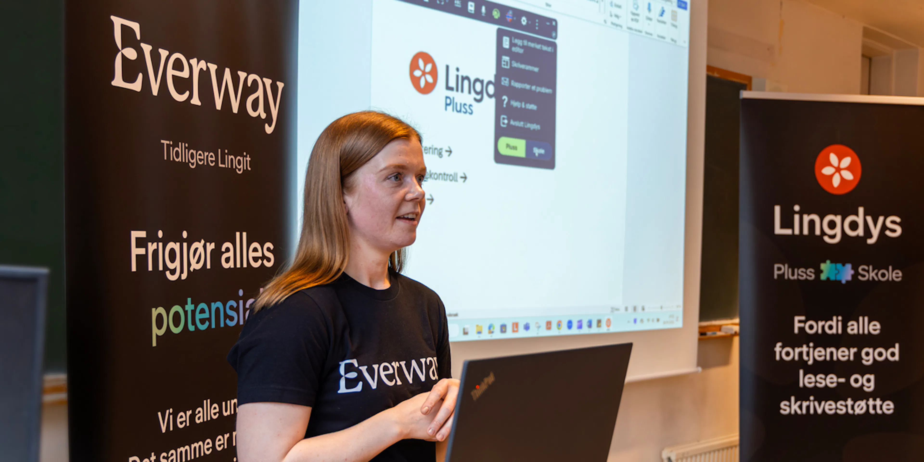 En norsk ansatt på et arrangement