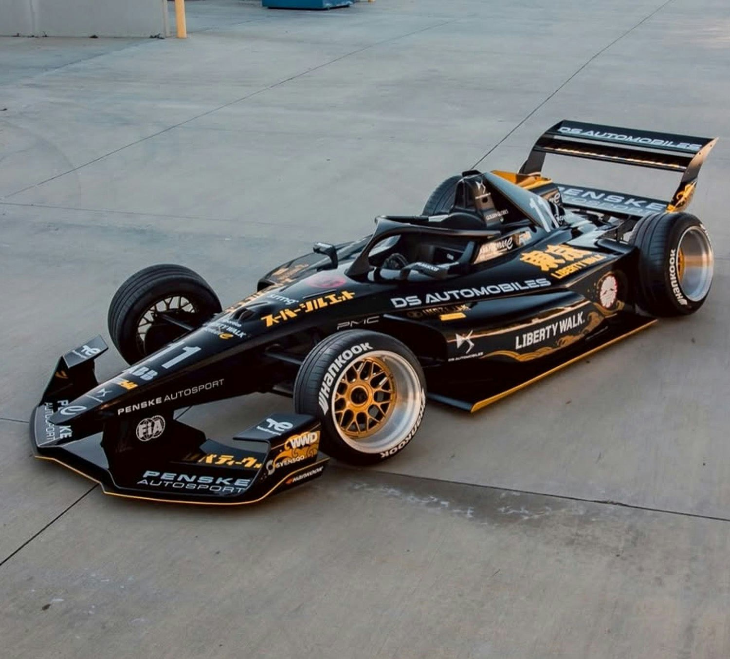 Rohana Wheels lifestyle image