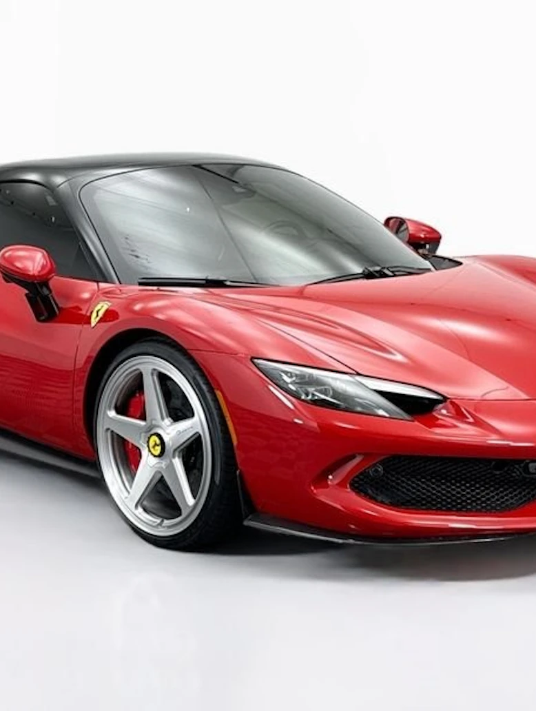 Giovanna Wheels lifestyle image