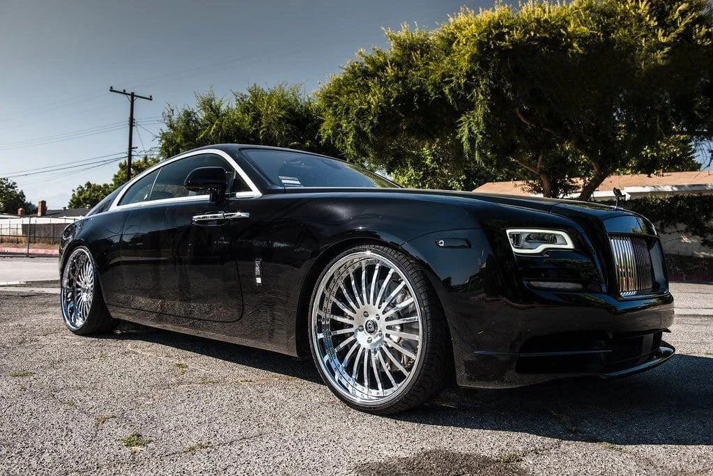Rolls-Royce on chrome wheels