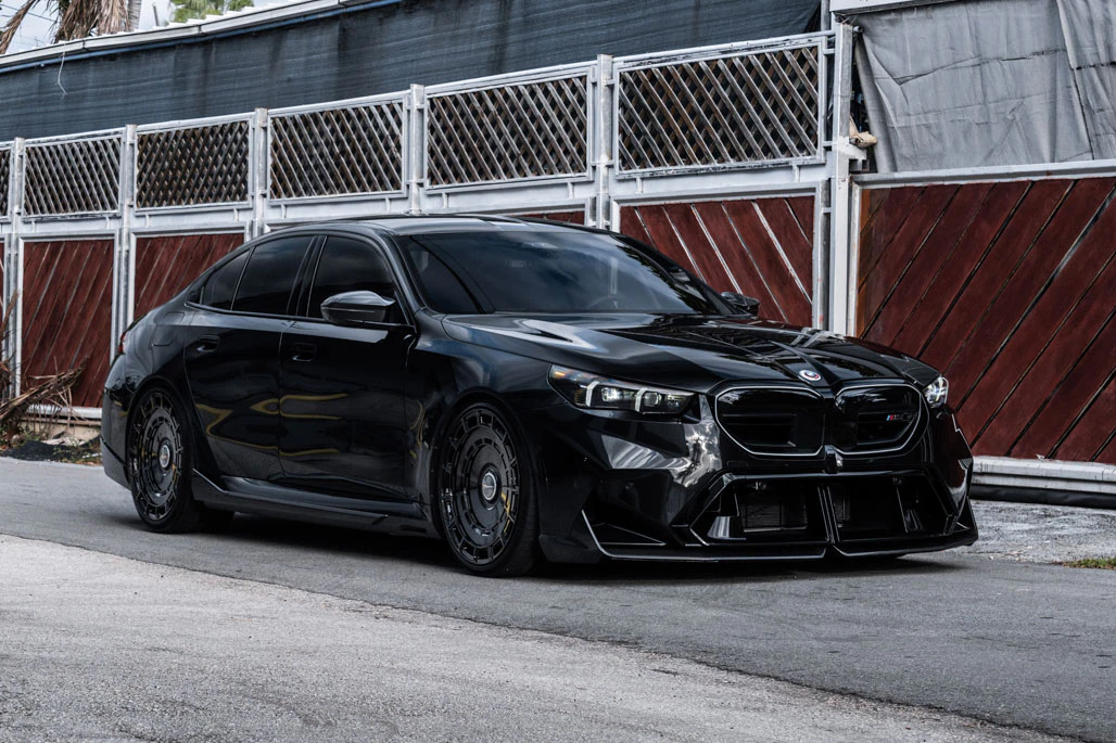 Black Vossen wheels on a build