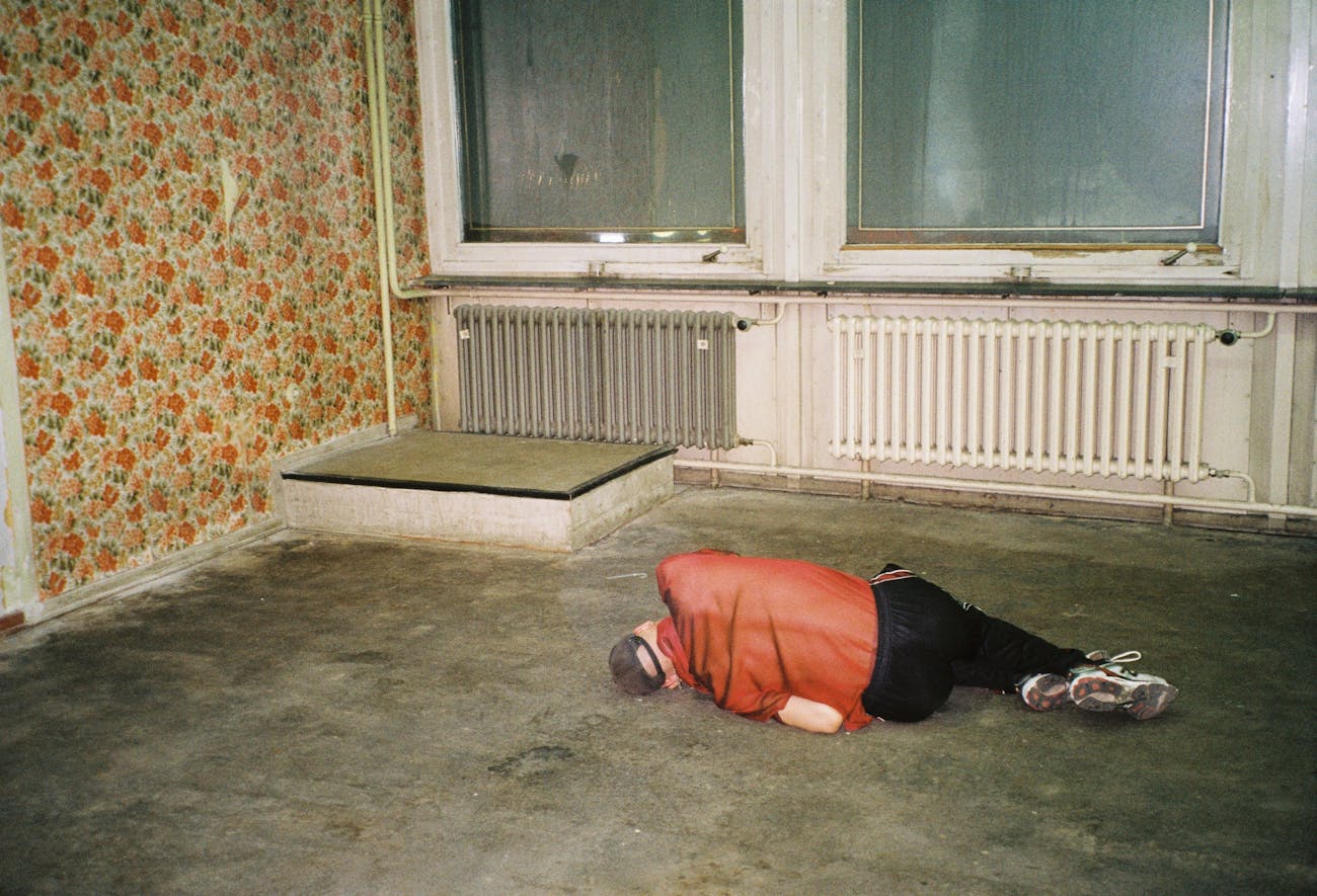 Ewa Dziarnowska — pearls before swine (Photo: Spyros Rennt)