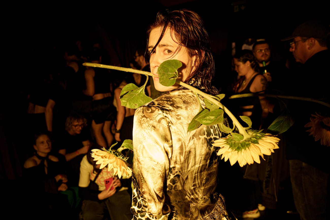 Ewa Dziarnowska — Girasole (Photo: Gil Corujeira & Grzegorz Jasina)