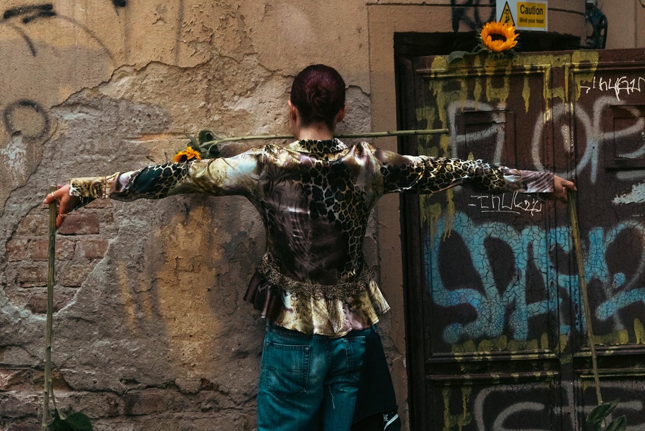 Ewa Dziarnowska — Girasole (Photo: Gil Corujeira & Grzegorz Jasina)