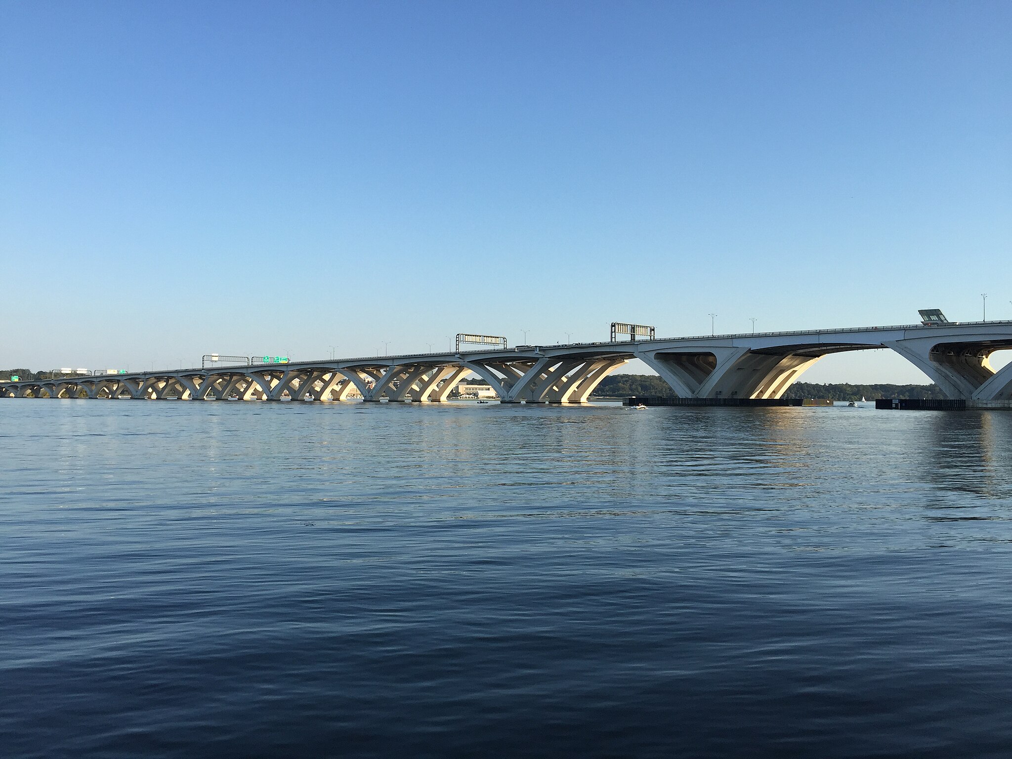 woodrow-wilson-memorial-bridge-exceptional-alien