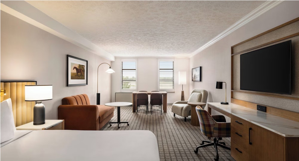 Crowne Plaza Louisville Airport