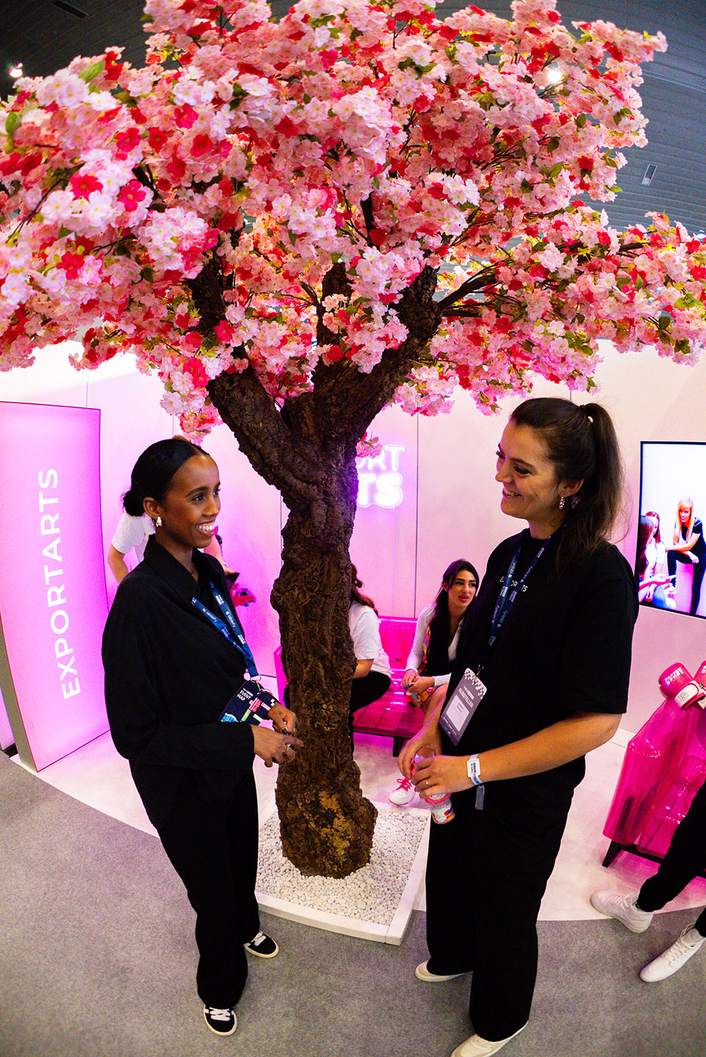 Swetlana und Samiya auf einem Online Marketing Event