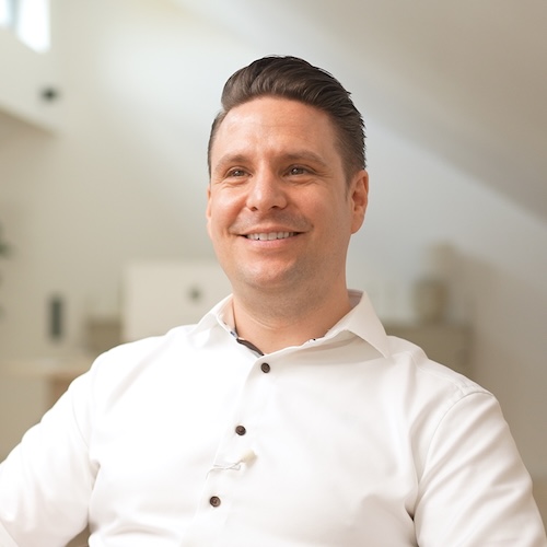 Martin Ohl, Geschäftsführer von Gelb Solar, als Speaker auf dem Online Marketing Event.