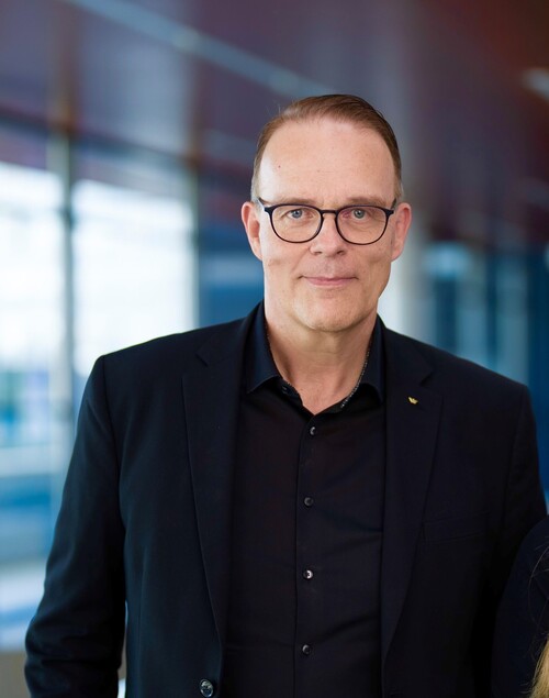 Ralf Hauser, Leiter von Metallbau[t] Zukunft, als Speaker auf dem Online Marketing Event von Exportarts