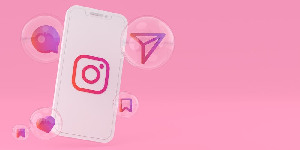 iPhone mit Social Media Icons vor pinkem Hintergrund iPhone mit Social Media Icons vor pinkem Hintergrund