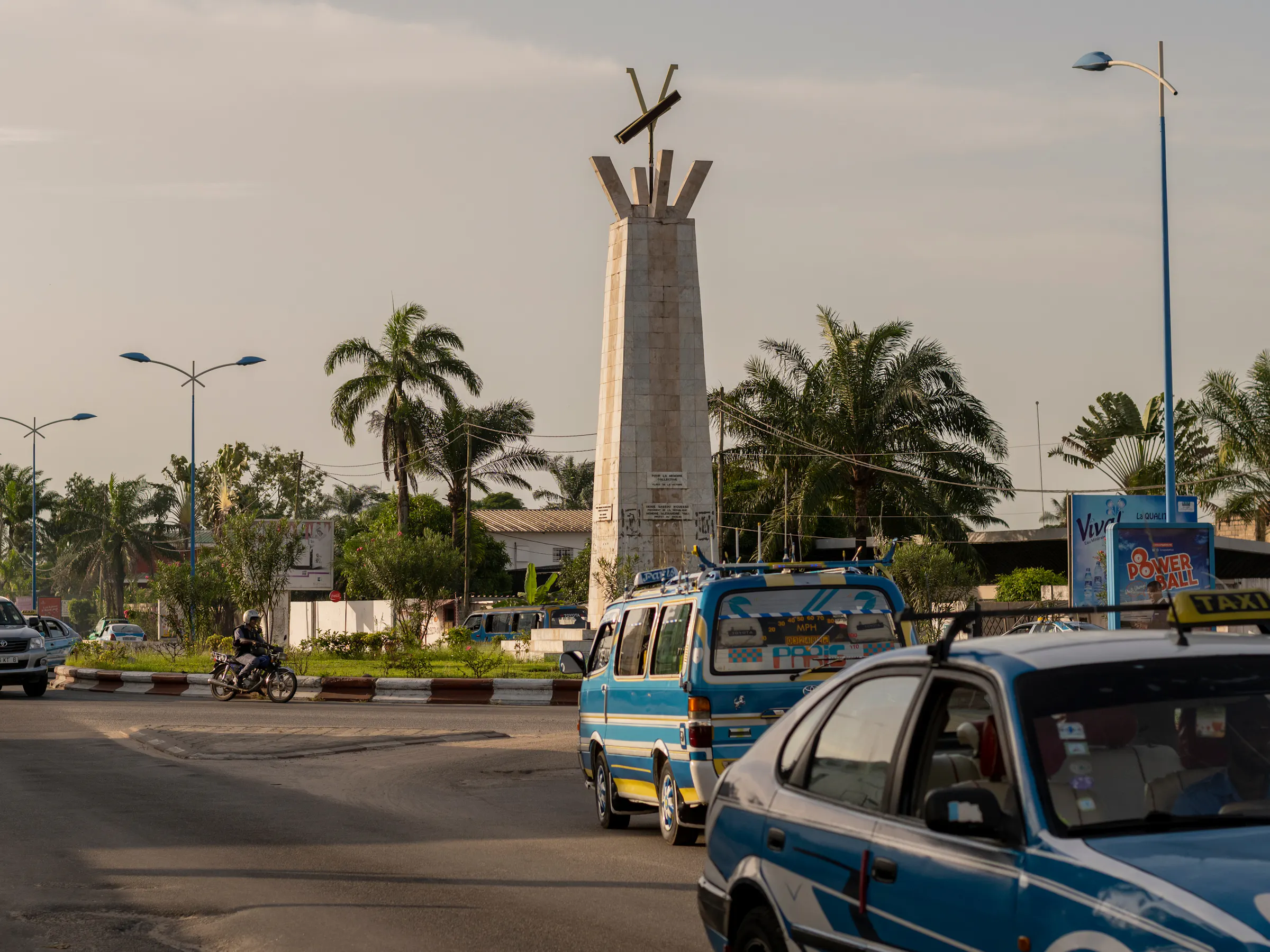 Monument and roundabout traffic scene in Brazzaville, Republic of the Congo