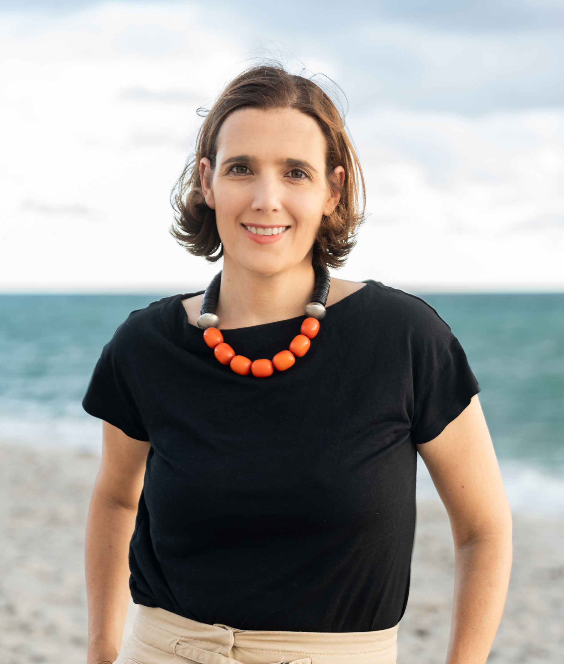 Headshot of Elizabeth Gordon, CEO of Extraordinary Journeys.