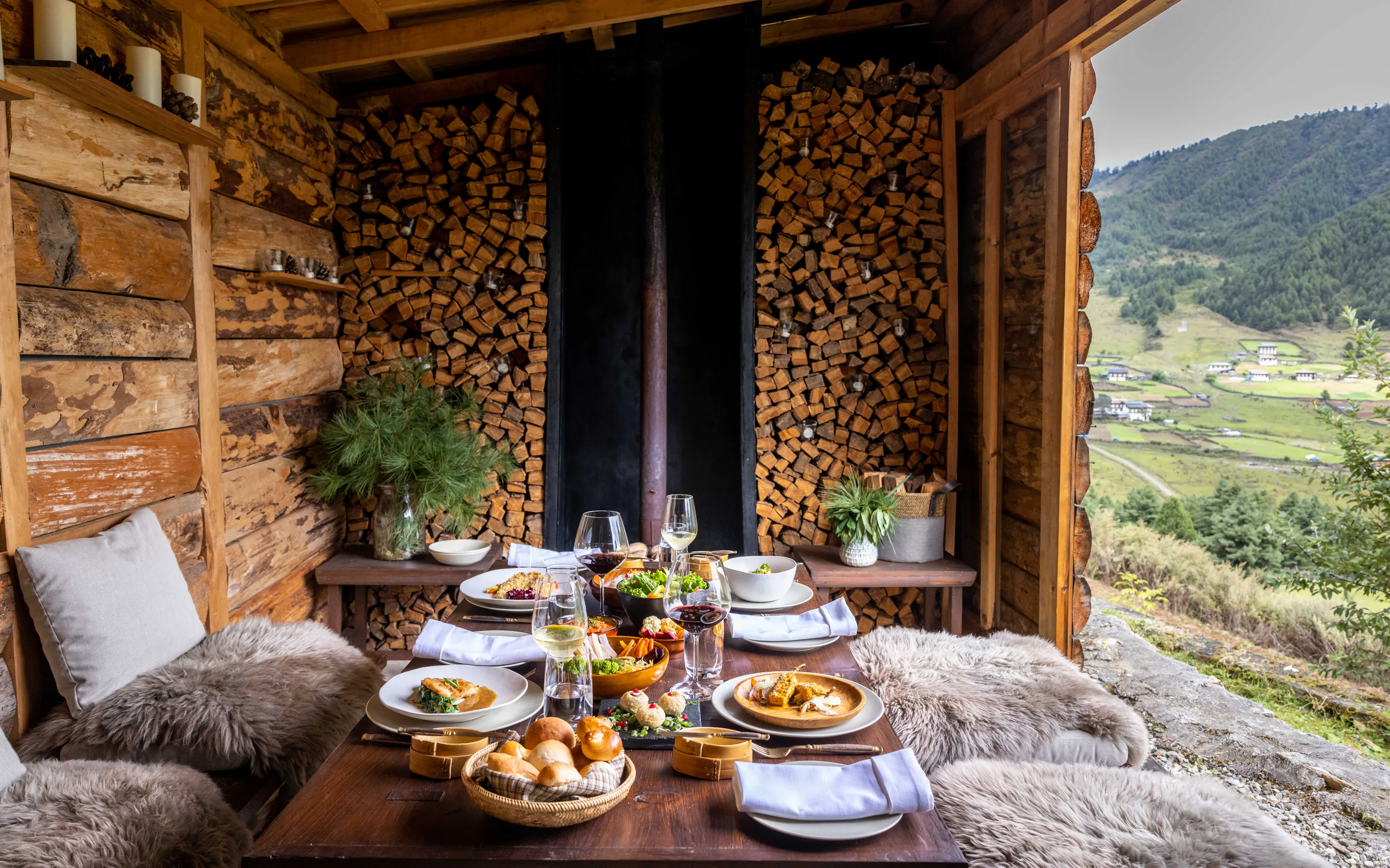 Lunch outdoors in Gangtey