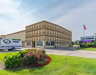 Exterior view of  EZ Storage facility in Sterling Heights