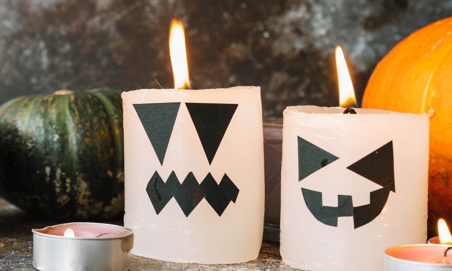 Image de freepik - Bougie d'Halloween