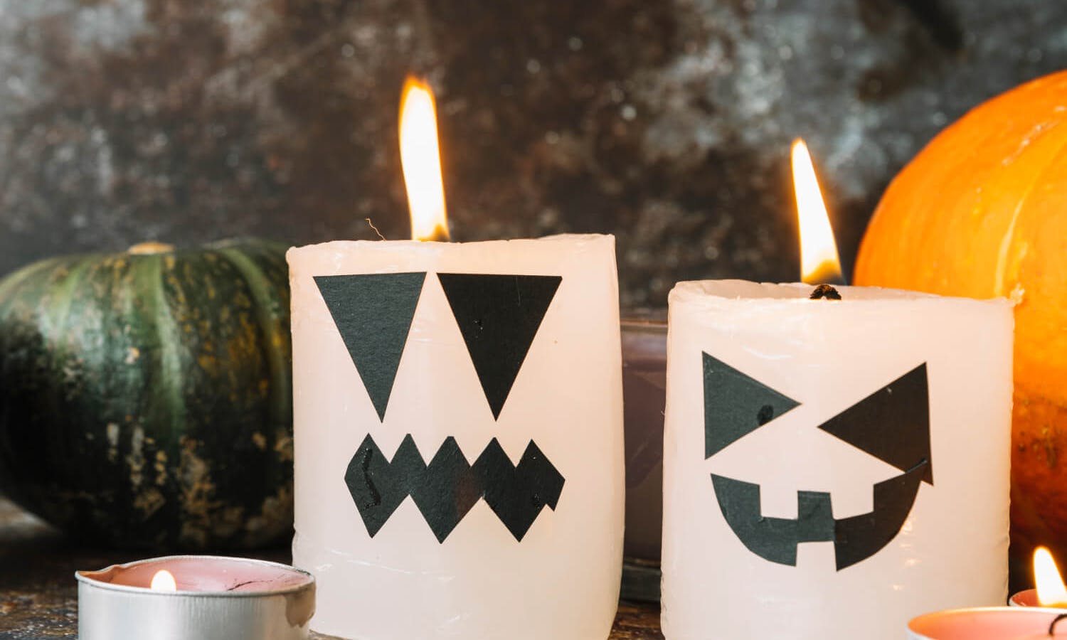 Image from freepik - Halloween candle