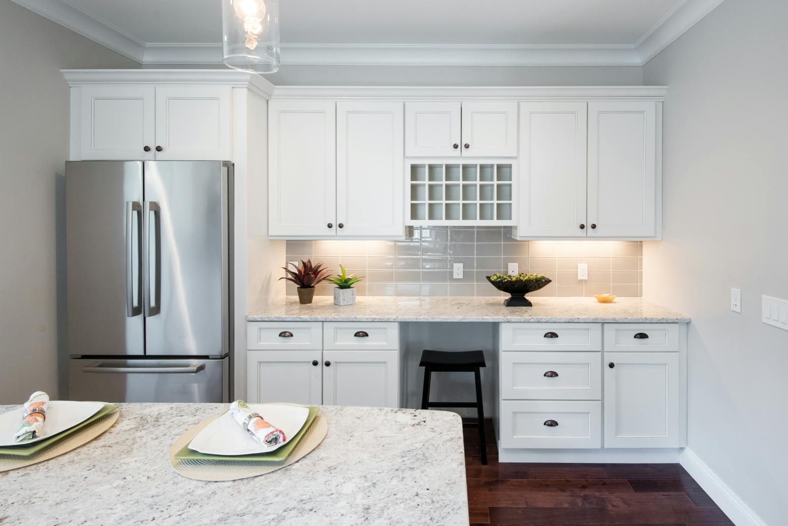 white kitchen cabinets