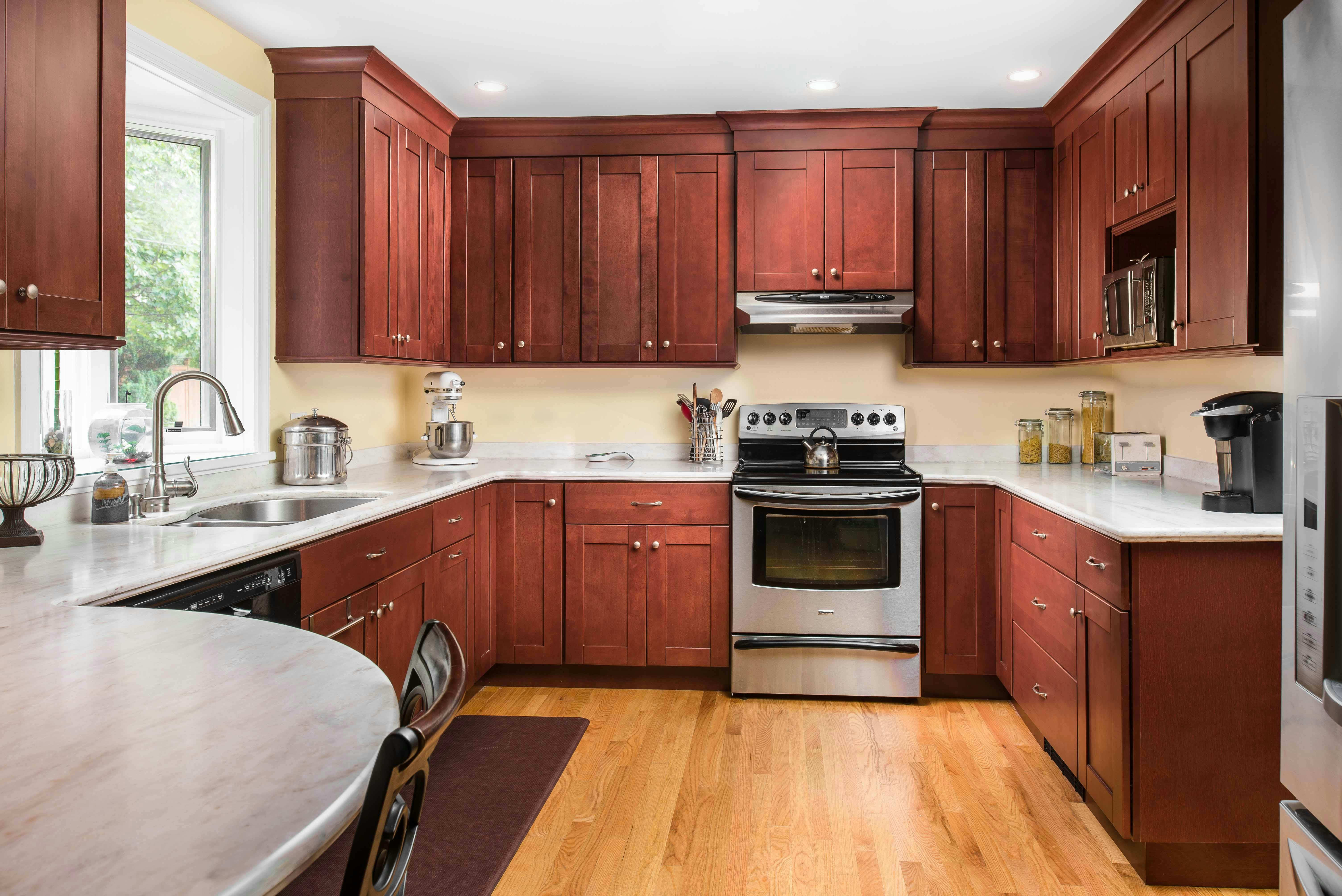 Https Wwwfabuwoodcom Post Why Shaker Style Kitchen Cabinets Never Go Out Of Style