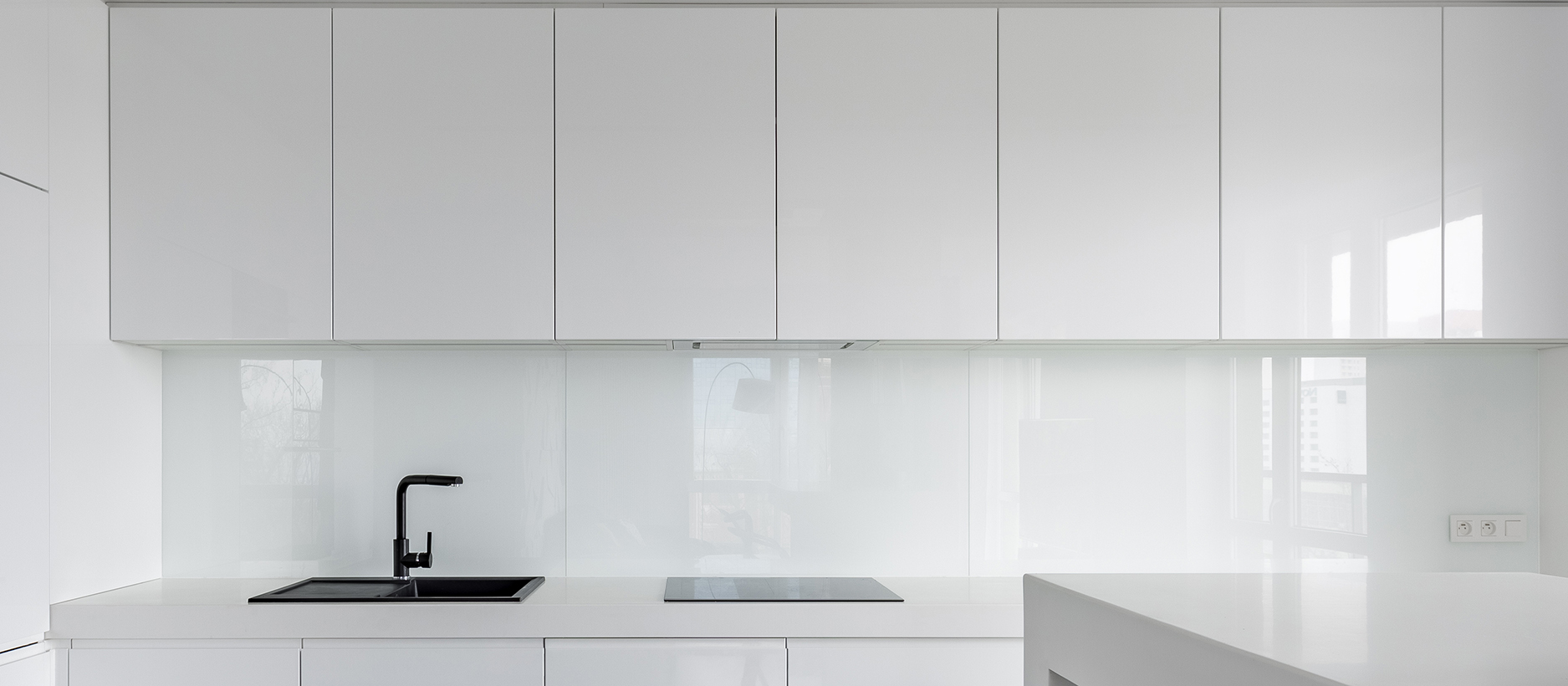 HIGH GLOSS WHITE KITCHEN DOORS & DRAWER FRONTS STUNNING ITALIAN QUALITY