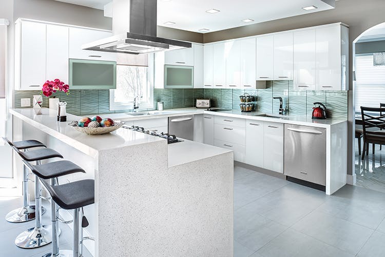 Advantages Of High Gloss Kitchen Cabinets, How Do You Get Stains Out Of High Gloss Kitchen Cabinets