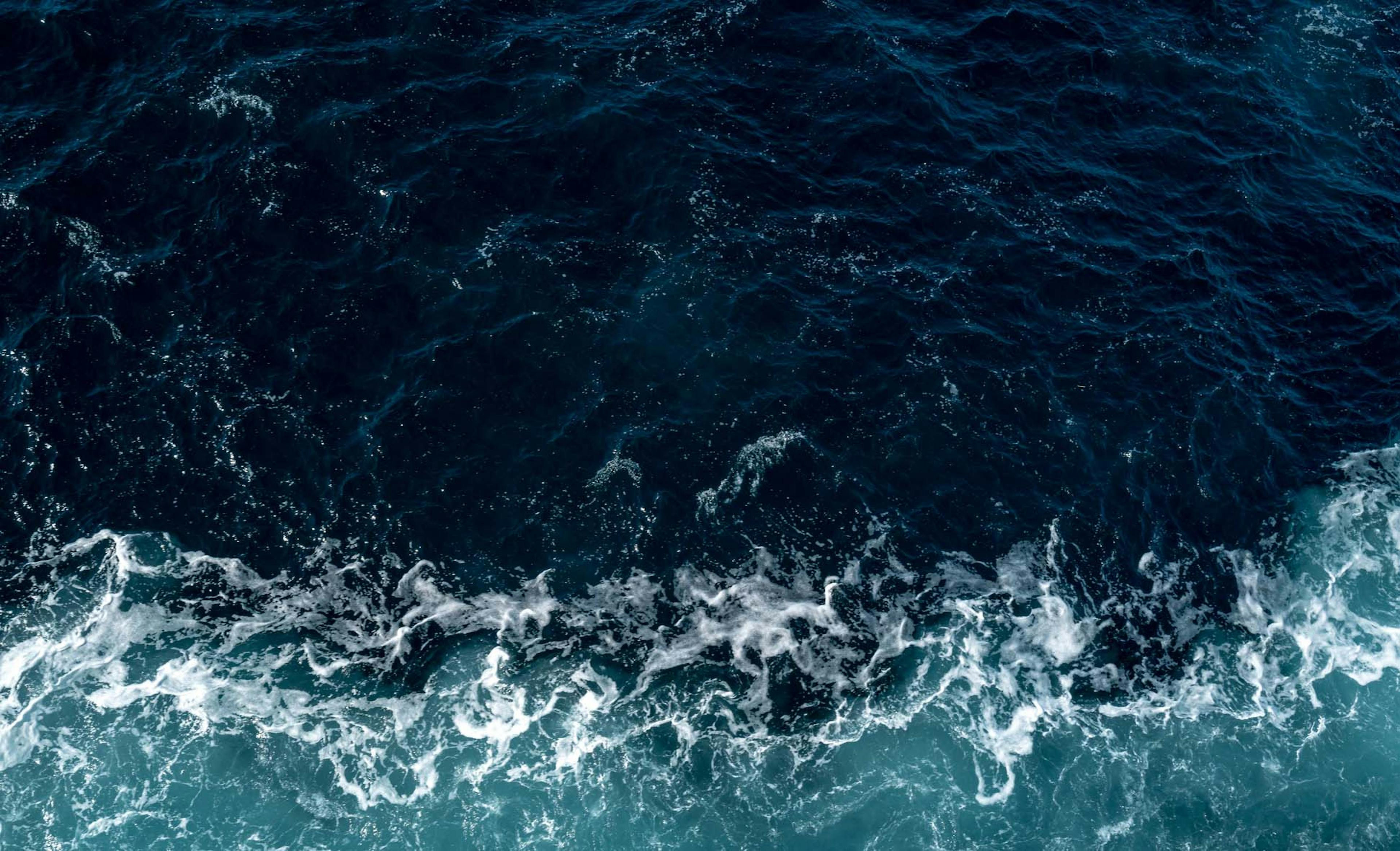 Ocean waves and currents 