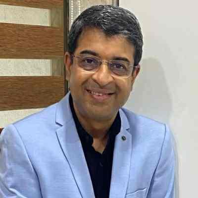 Amit Bagri: Director Zara