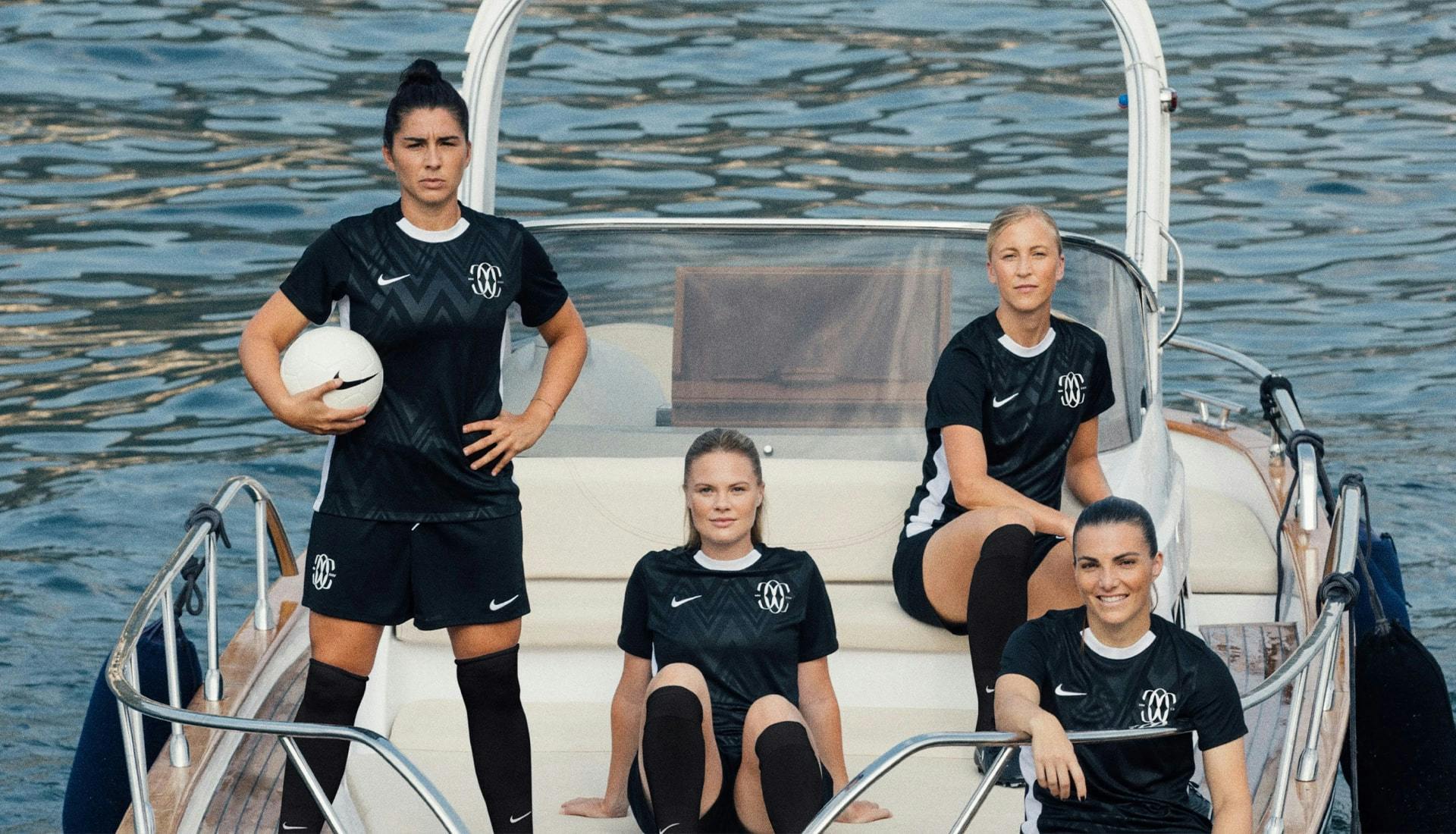 The new Nike FC Como Women away kit